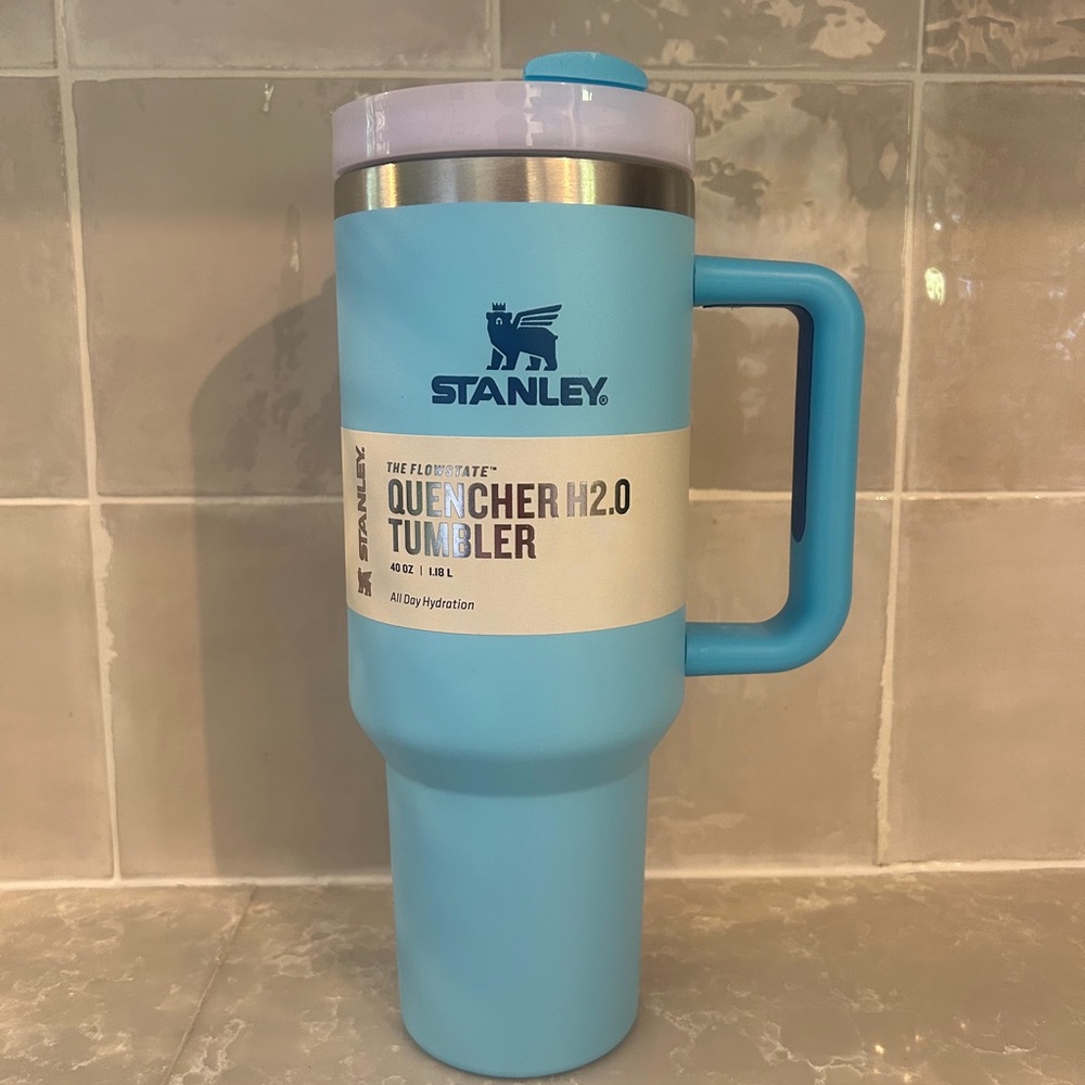 stanley cup tumbler 40oz